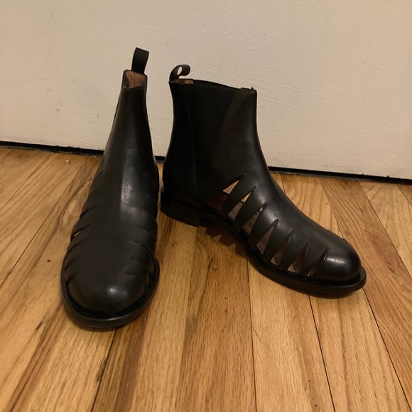 Samuele Failli Cut Out Booties - Picture 1 of 7